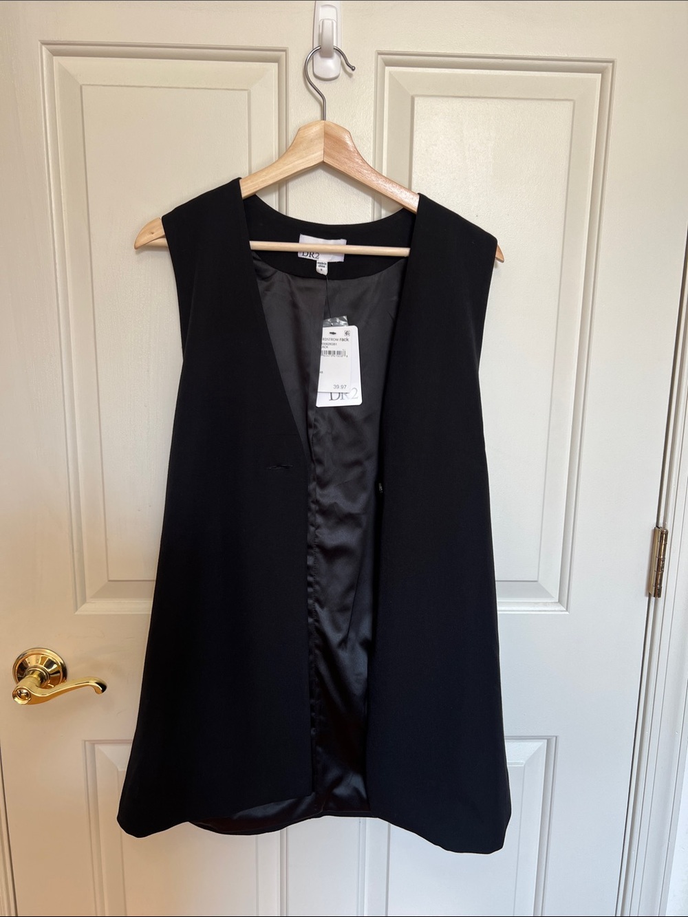 DR2 Black Sleeveless Open Front Long Vest